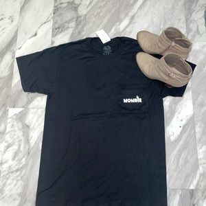 Women’s Mombie pocket logo shirt